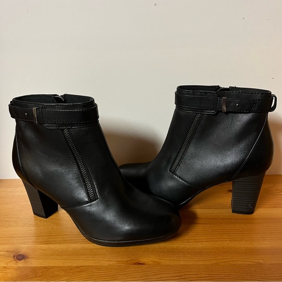 Clarks Women’s Kalea Gillian Ankle Boots Black, Size 9M, New - Picture 2 of 7